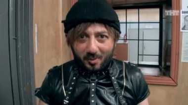 Бородач, 1 сезон, 11 серия. Мальчишник не в Вегасе