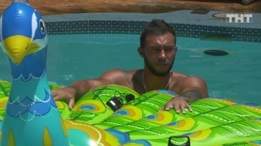 Дом-2: Сэму не нравится неактивность и замкнутость Насти