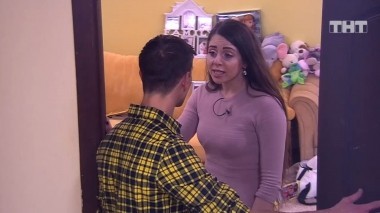 Дом-2: Блюменкранц дозвонился до Иры Пинчук