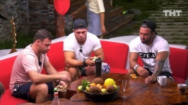 Дом-2: Черно и Оганесян собирают вещи