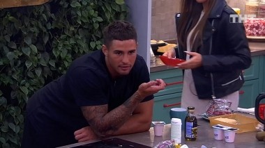 Дом-2: Яббаров не хочет жить за счет Алены