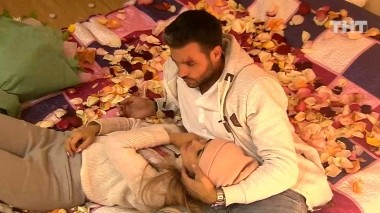 Дом-2: Ребята поздравили семью Оганесян с беременностью