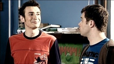 Универ, 4 сезон, 24 серия. Война и мир