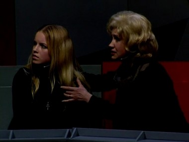 Запретная зона, 7 выпуск. Фанатка. Мистическая мама